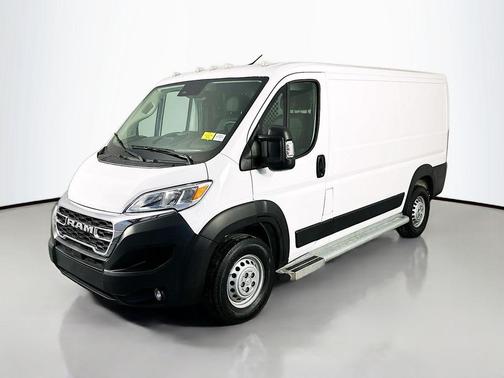 Bright White Clearcoat 2025 RAM ProMaster 2500 Tradesman