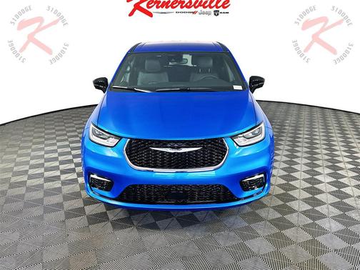 2026 Chrysler Pacifica L