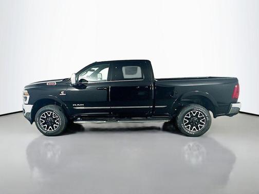 Diamond Black Crystal Pearlcoat 2025 RAM 3500 Limited Crew Cab 4x4 6'4' Box