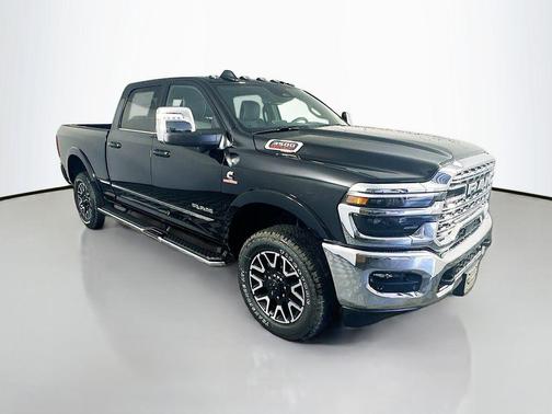 Diamond Black Crystal Pearlcoat 2025 RAM 3500 Limited Crew Cab 4x4 6'4' Box