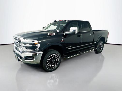 Diamond Black Crystal Pearlcoat 2025 RAM 3500 Limited Crew Cab 4x4 6'4' Box