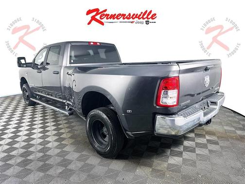 2023 RAM 3500 Big Horn Crew Cab 4x4 8' Box