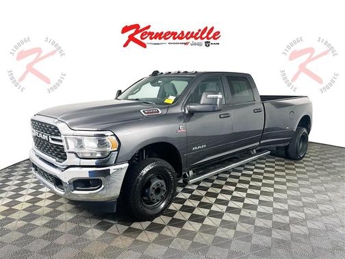 2023 RAM 3500 Big Horn Crew Cab 4x4 8' Box