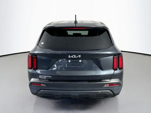 Gravity Grey 2023 Kia Sorento LX