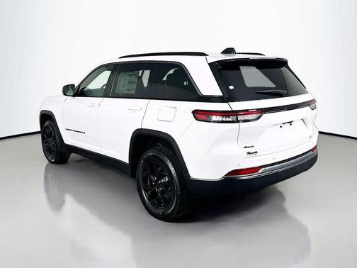 2026 Jeep Grand Cherokee Altitude
