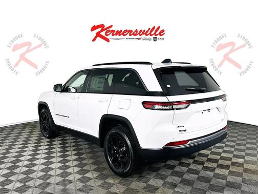 2026 Jeep Grand Cherokee Altitude