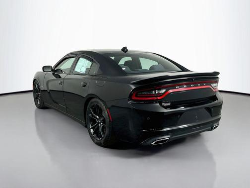 Pitch Black Clearcoat 2018 Dodge Charger R/T