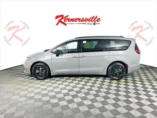 2025 Chrysler Pacifica Hybrid Premium S Appearance Pkg