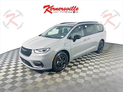 2025 Chrysler Pacifica Hybrid Premium S Appearance Pkg