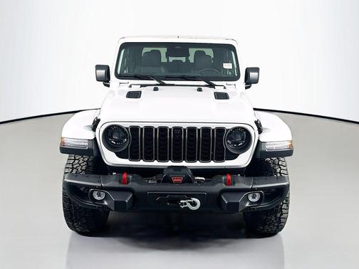 Bright White Clearcoat 2026 Jeep Gladiator Rubicon