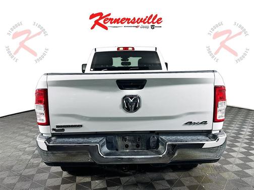 2023 RAM 2500 Big Horn Crew Cab 4x4 8' Box