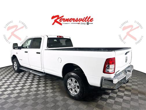 2023 RAM 2500 Big Horn Crew Cab 4x4 8' Box