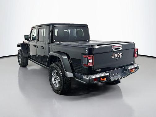 Black Clearcoat 2025 Jeep Gladiator Mojave X