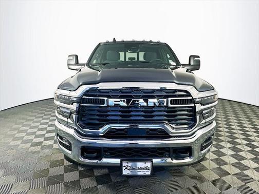 2025 RAM 2500 Tradesman Crew Cab 4x4 6'4' Box