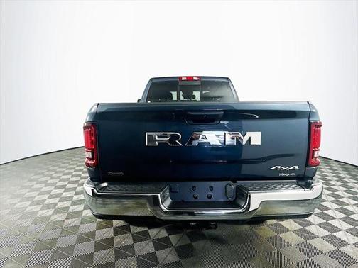 2025 RAM 2500 Tradesman Crew Cab 4x4 6'4' Box