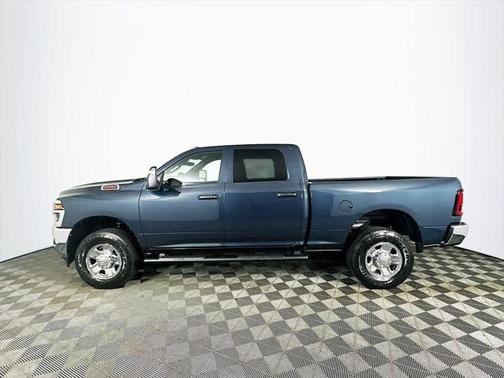 2025 RAM 2500 Tradesman Crew Cab 4x4 6'4' Box