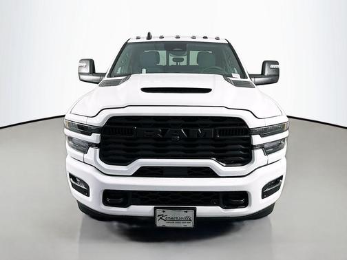 Bright White Clearcoat 2026 RAM 2500 Black Express Crew Cab 4x4 8' Box