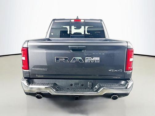 Granite Crystal Metallic Clearcoat 2026 RAM 1500 Big Horn/Lone Star