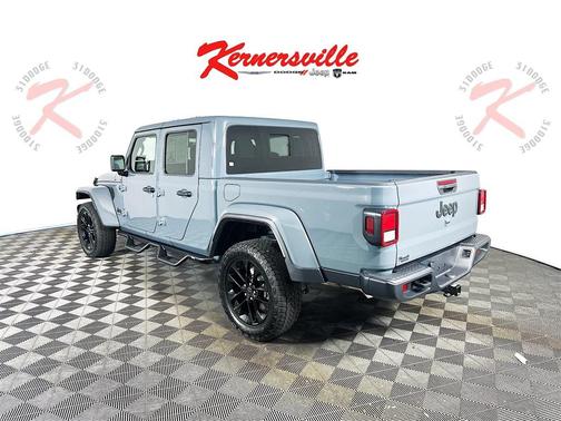 2025 Jeep Gladiator Nighthawk