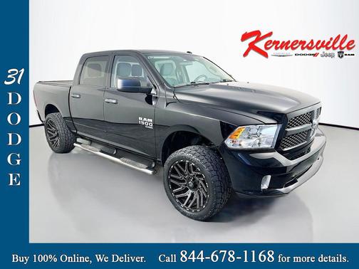 Diamond Black Crystal Pearlcoat 2020 RAM 1500 Classic Express