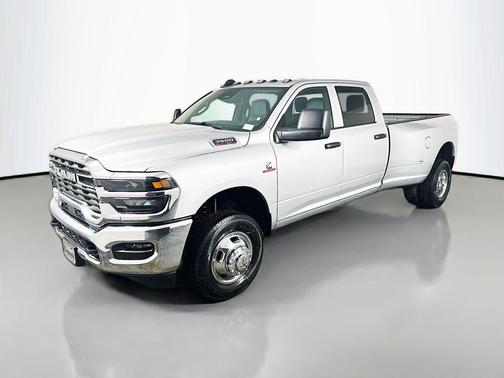 2026 RAM 3500 Tradesman Crew Cab 4x4 8' Box