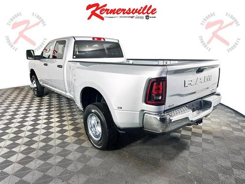 2026 RAM 3500 Tradesman Crew Cab 4x4 8' Box