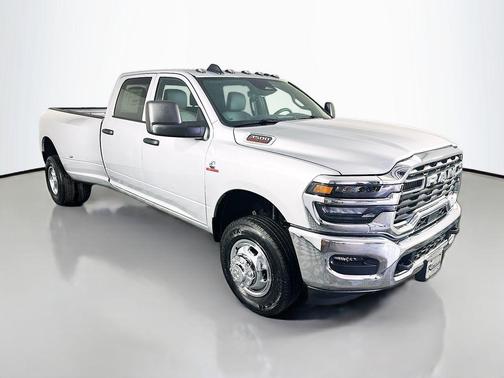 2026 RAM 3500 Tradesman Crew Cab 4x4 8' Box