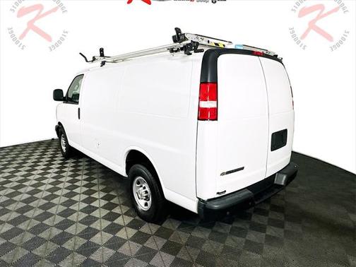 2022 Chevrolet Express 2500 RWD 2500 Regular Wheelbase WT