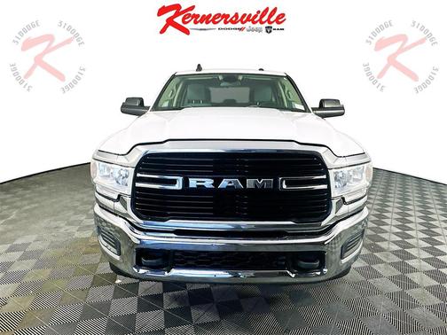 2019 RAM 2500 Big Horn Crew Cab 4x4 8' Box