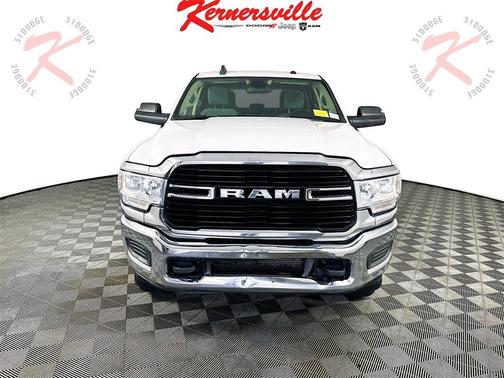 2019 RAM 2500 Big Horn Crew Cab 4x4 8' Box