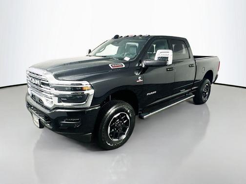 Diamond Black Crystal Pearlcoat 2025 RAM 2500 Laramie Crew Cab 4x4 6'4' Box