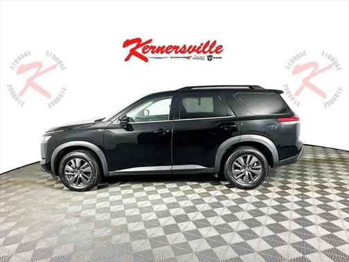 2022 Nissan Pathfinder SV 2WD