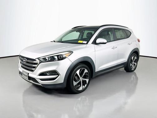 Molten Silver 2016 Hyundai TUCSON Limited