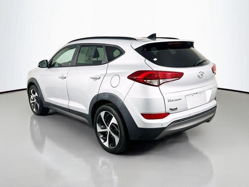 Molten Silver 2016 Hyundai TUCSON Limited