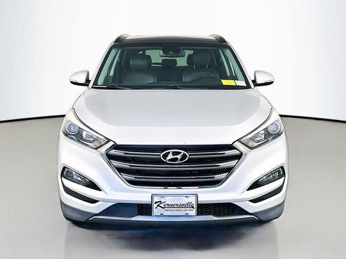 Molten Silver 2016 Hyundai TUCSON Limited