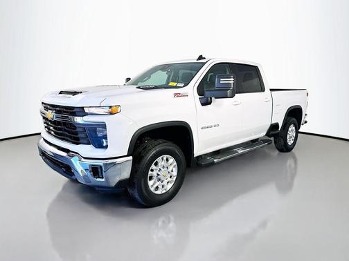 Summit White 2025 Chevrolet Silverado 2500 LT