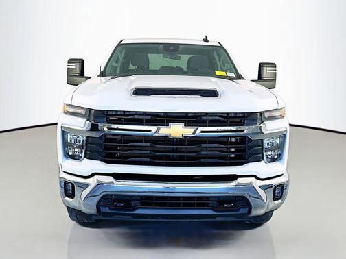 Summit White 2025 Chevrolet Silverado 2500 LT