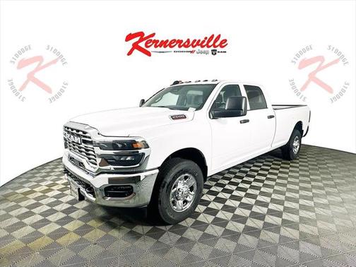 2025 RAM 2500 Tradesman Crew Cab 4x2 8' Box