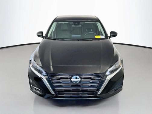 Super Black 2025 Nissan Altima 2.5 SV
