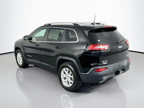 Diamond Black Crystal Pearlcoat 2018 Jeep Cherokee Latitude Plus