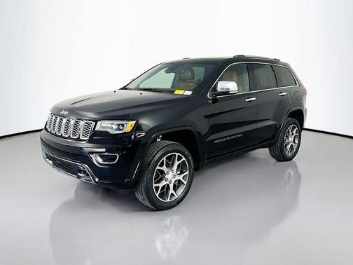 Diamond Black Crystal Pearlcoat 2021 Jeep Grand Cherokee Overland