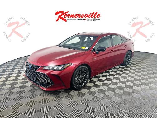 2021 Toyota Avalon Hybrid XSE