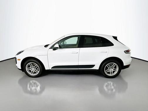 Carrara White Metallic 2020 Porsche Macan Macan