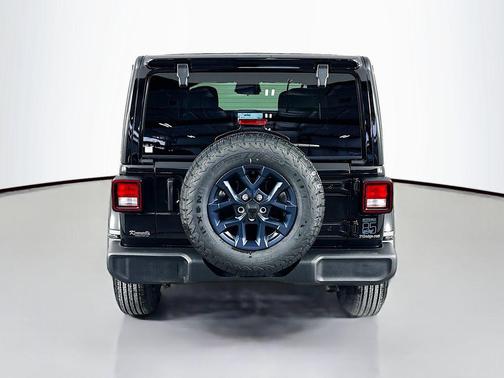Black Clearcoat 2026 Jeep Wrangler 85th Anniversary