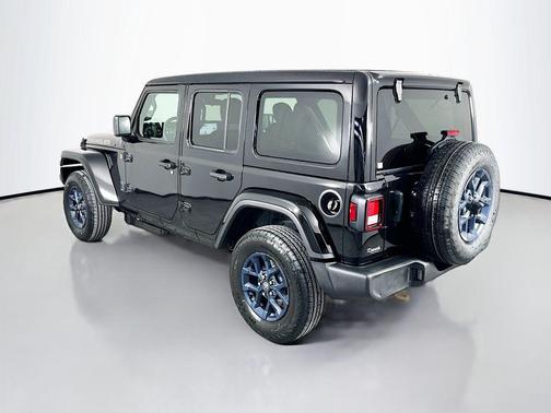 Black Clearcoat 2026 Jeep Wrangler 85th Anniversary