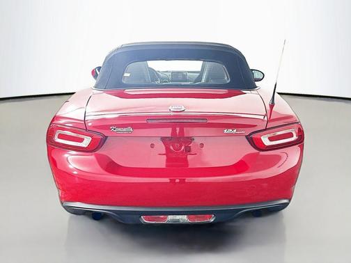 2019 FIAT 124 Spider Base