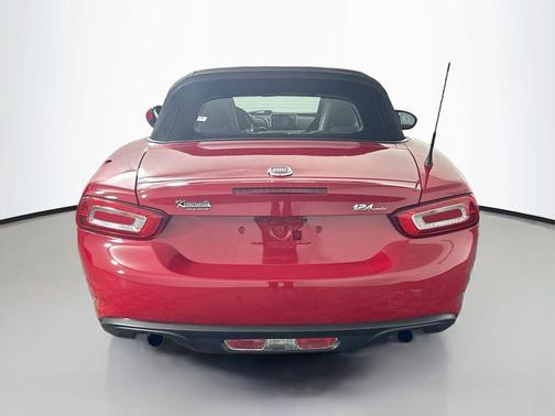 2019 FIAT 124 Spider Base