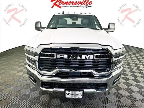 2025 RAM 2500 Tradesman Crew Cab 4x2 6'4' Box