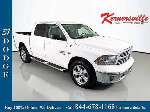Bright White Clearcoat 2019 RAM 1500 Big Horn