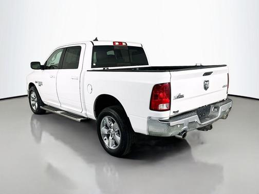 Bright White Clearcoat 2019 RAM 1500 Big Horn